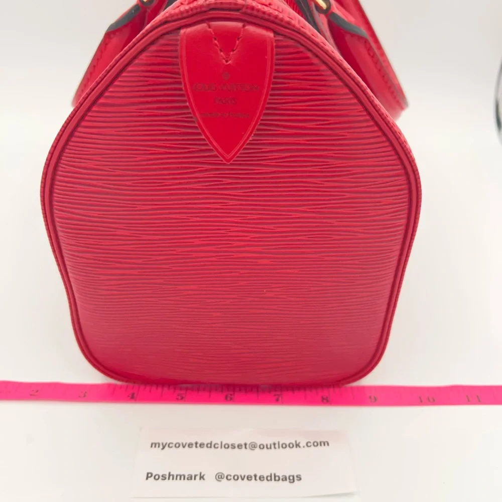 LV Epi Red Speedy in Beautful Condition w/LV dust bag and Entrupy COA!😍🌹